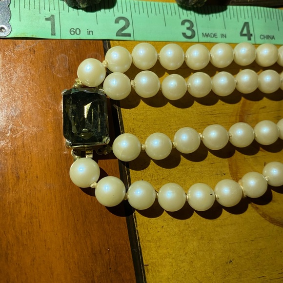 Vintage double strand faux pearls necklace - Picture 5 of 13
